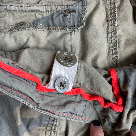🦅American Eagle 3/4 Length Camo Pants - Picture 4 of 6